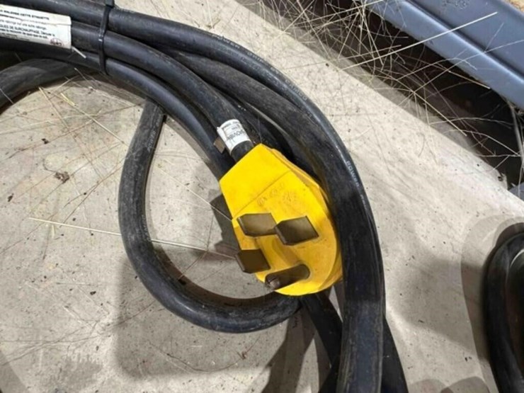 3--high-amp-extension-chords-image-3