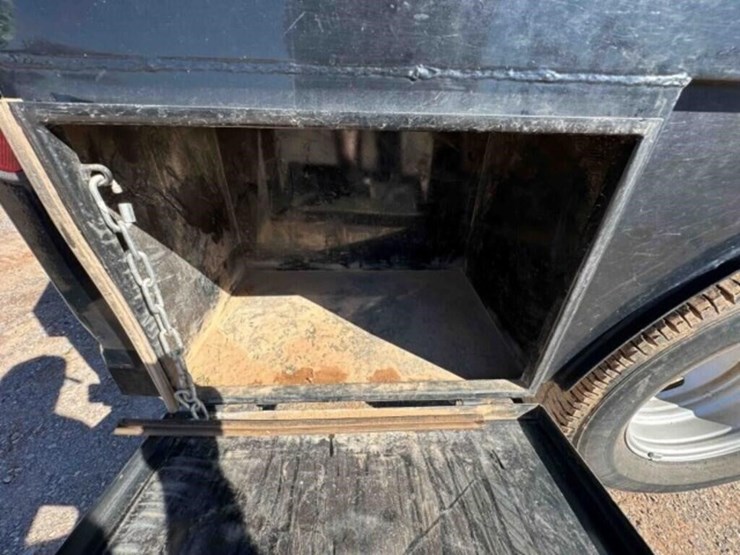 2023-ford-f350-image-26