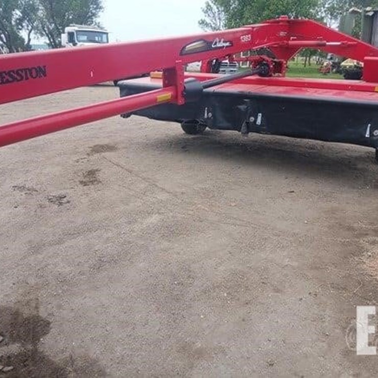 MASSEY-FERGUSON 1383