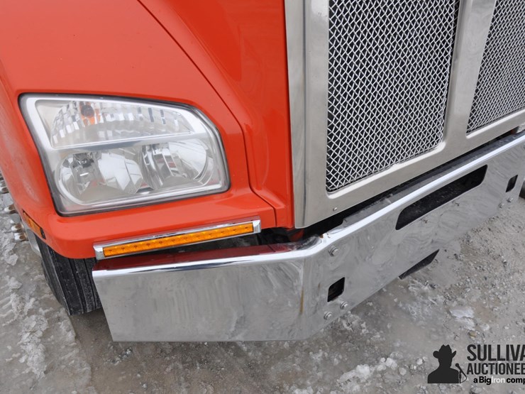 2015-kenworth-t880-image-14