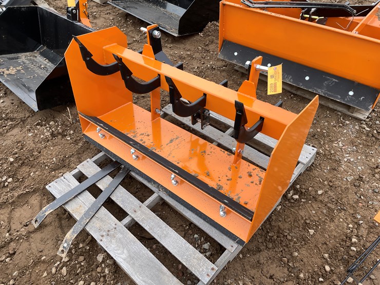 #2089-•-unused-2025-wolverine-square-scraper-attachment-image-4