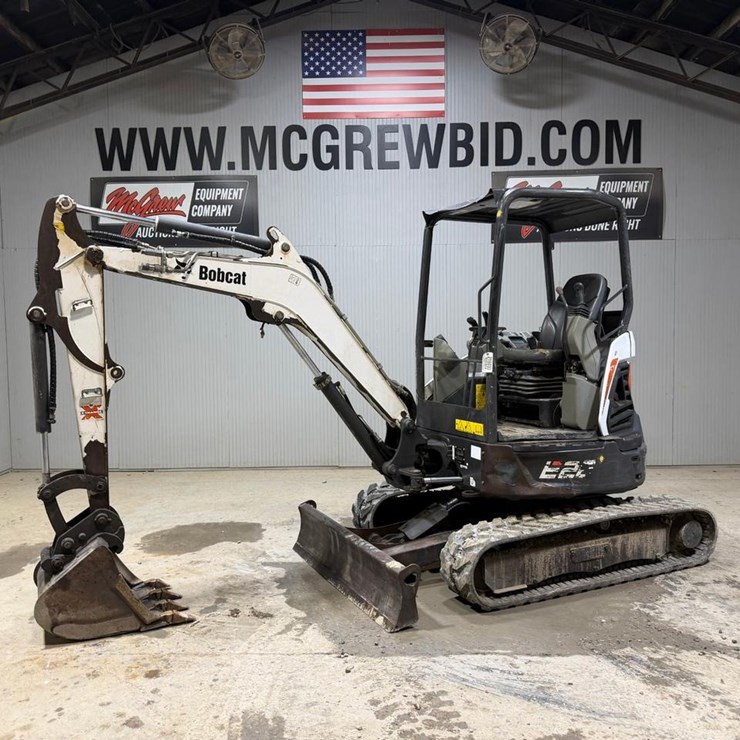 BOBCAT E26