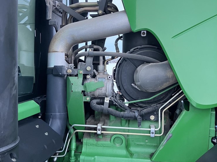 2010-john-deere-8295r-image-19