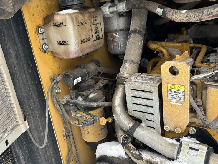 2021-caterpillar-259d3-image-18