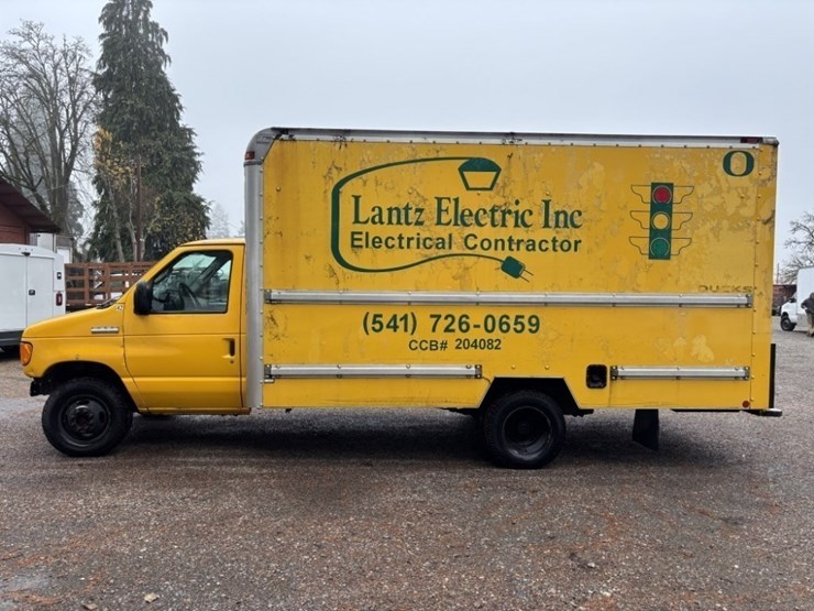 2006-ford-e350-image-2