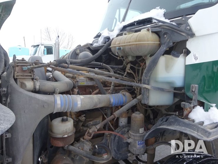 2007-freightliner-columbia-112-image-78