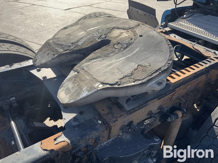 2014-peterbilt-579-image-19