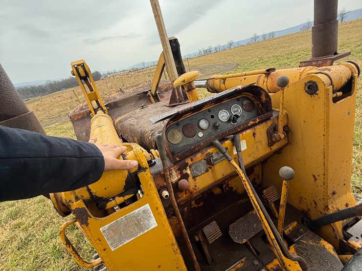 #124-•-allis-chambers-6g-crawler-loader-image-13