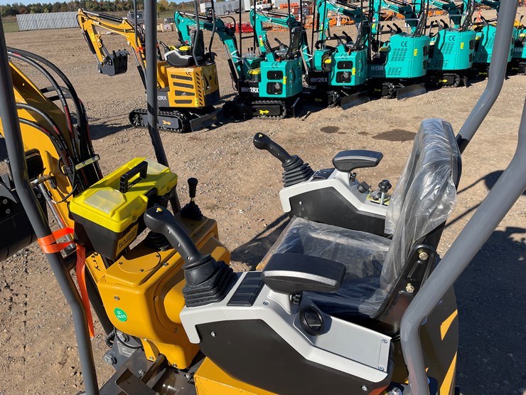 #9277-•-unused-2025-cfg-mini-excavator-image-7