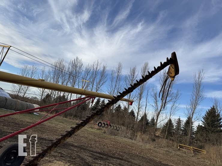 new-holland-456-image-13