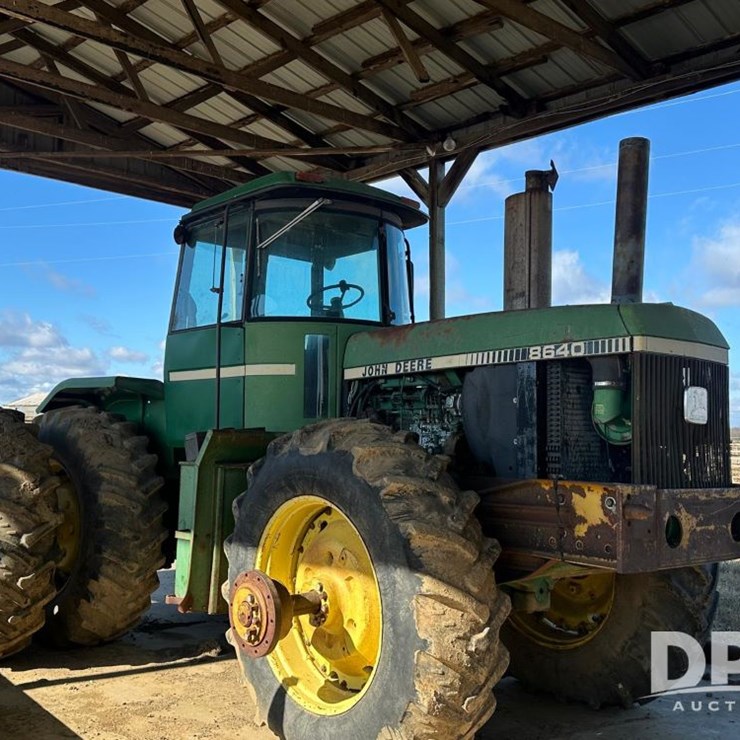 JOHN DEERE 8640