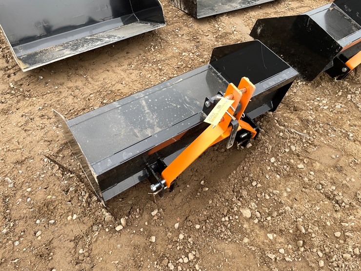 #2092-•-unused-2025-wolverine-trip-scoop-attachment-image-4