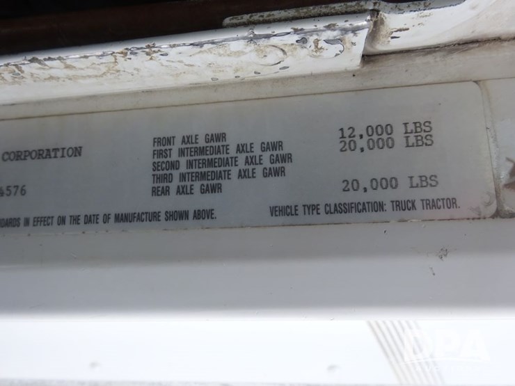 1994-freightliner-fld120-image-111