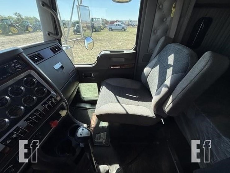 2008-kenworth-t800-image-24