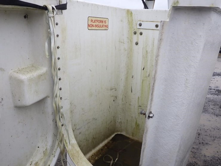 2012-ford-e350-image-8