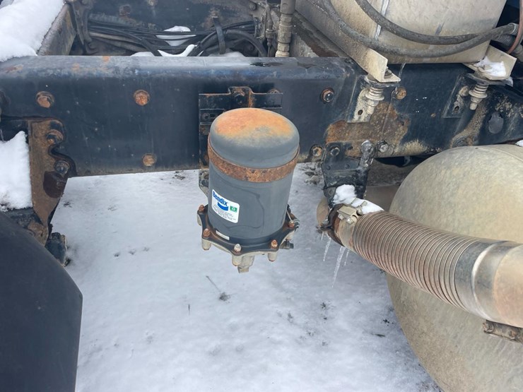 1996-peterbilt-378-image-24