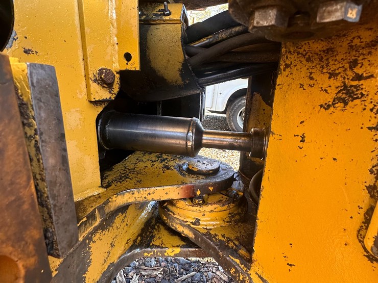 caterpillar-525-image-12