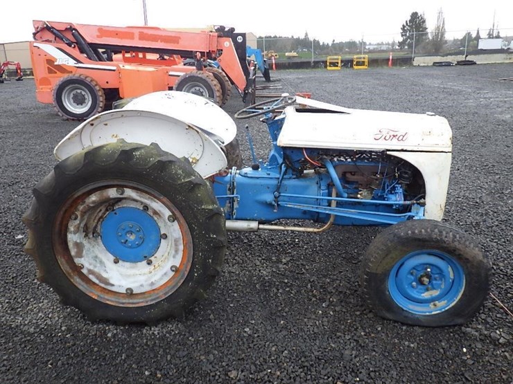 ford-tractor-image-4