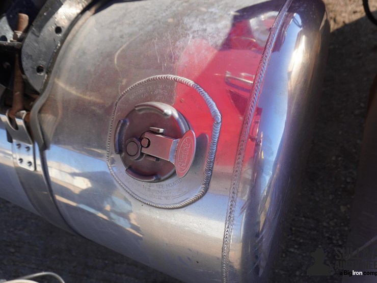 peterbilt-379-image-10