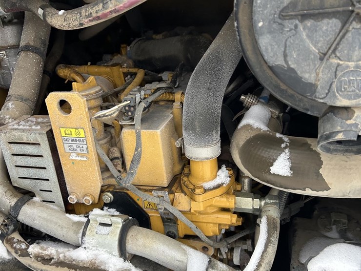 2021-caterpillar-259d3-image-19