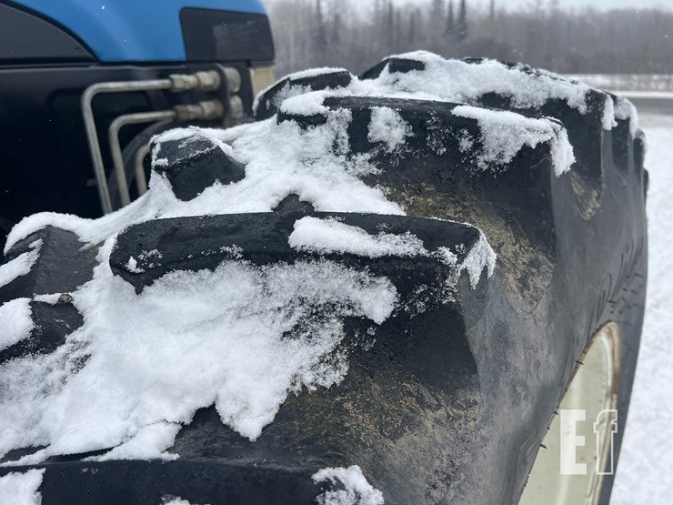 new-holland-tv140-image-22