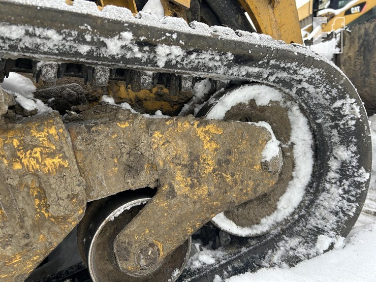 2021-caterpillar-259d3-image-29