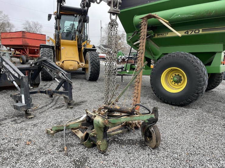 john-deere-7-image-2