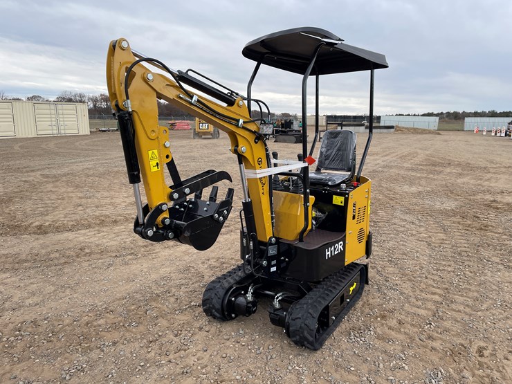 #9230-•-2025-unused-cfg-mini-excavator-image-1