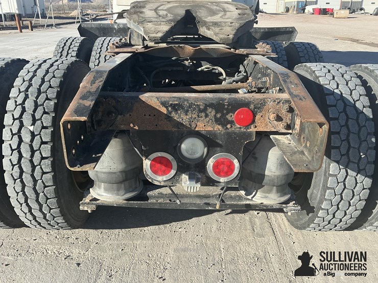 freightliner-coronado-132-image-20