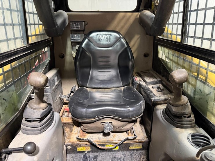 caterpillar-226b3-image-17