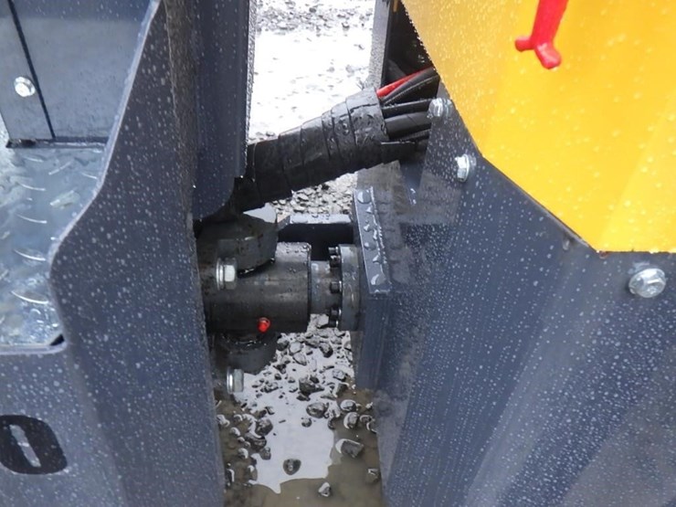 2025-sdlool-1000-vibratory-smooth-drum-roller-image-9