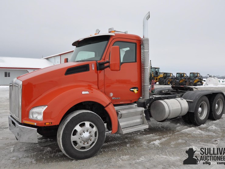2015-kenworth-t880-image-1