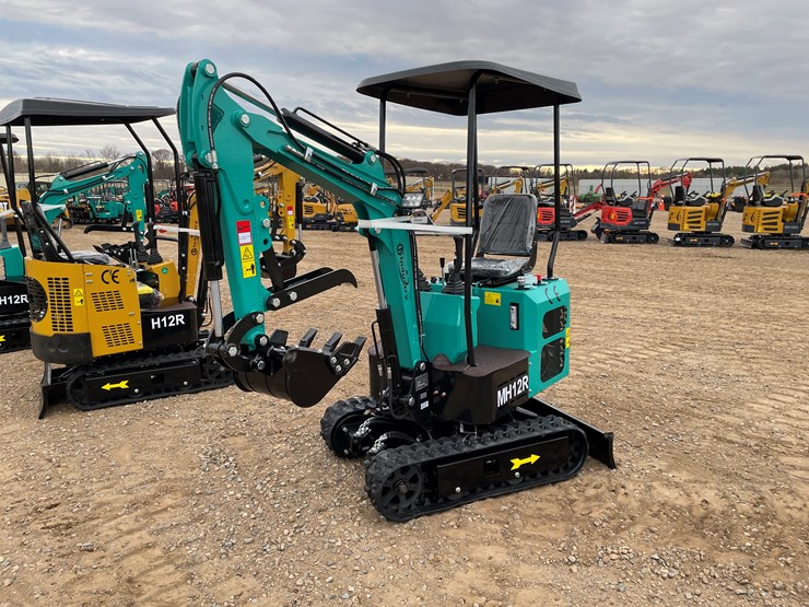 #9221-•-2025-unused-cfg-mini-excavator-image-1