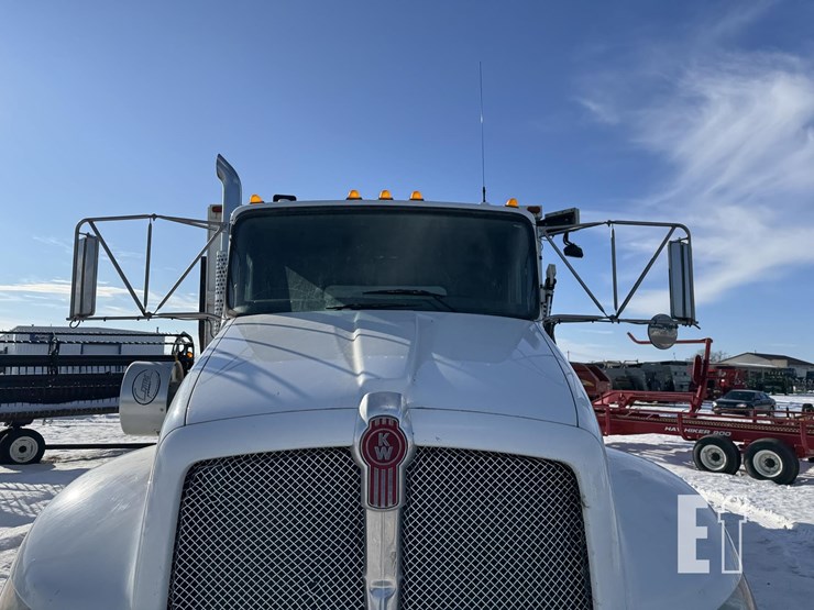 2014-kenworth-t370-image-86