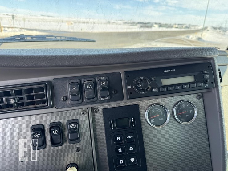 2014-kenworth-t370-image-79