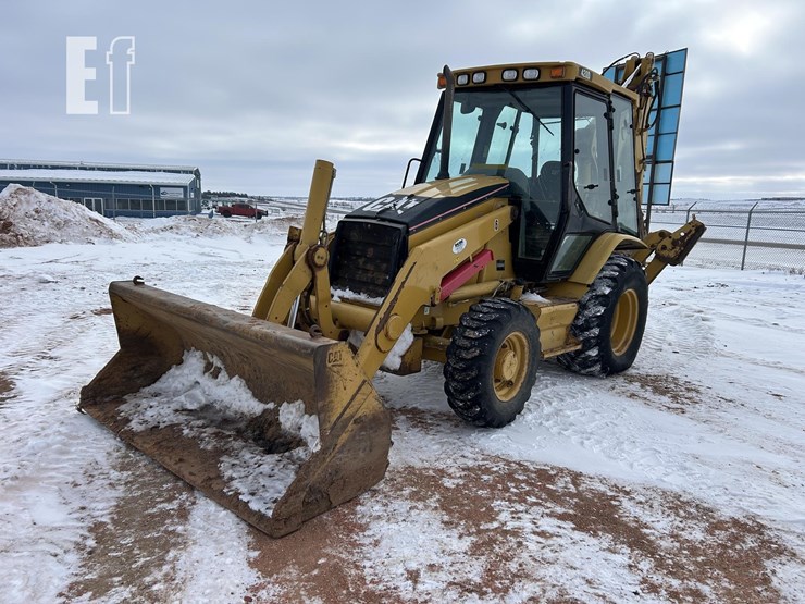 caterpillar-420d-image-1