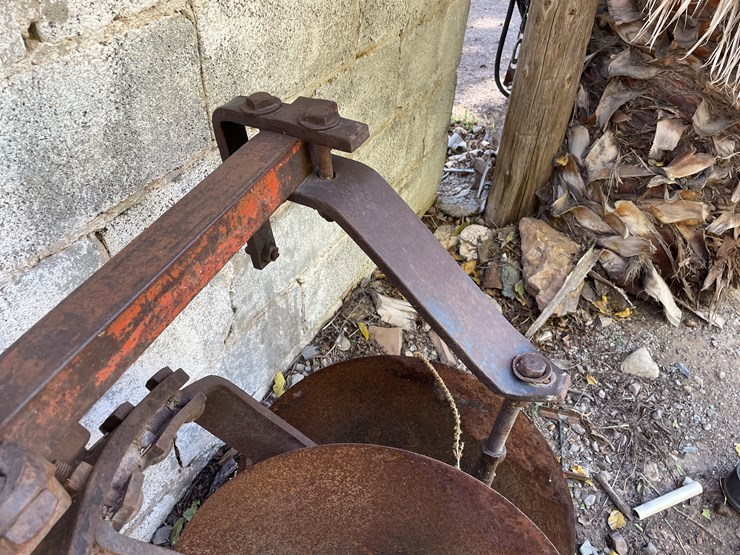 #3700-•-border-disc-image-8