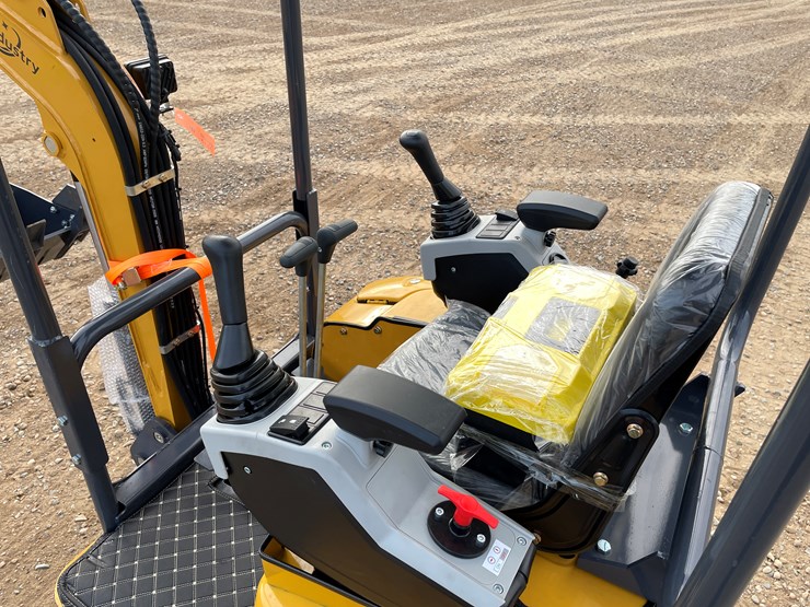 #9217-•-2025-unused-cfg-mini-excavator-image-17