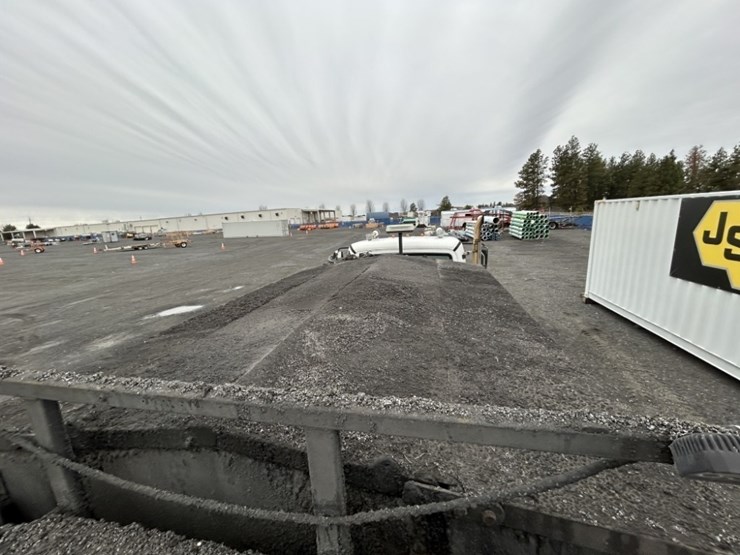 2009-freightliner-m2-s/a-asphalt-patch-truck-image-33