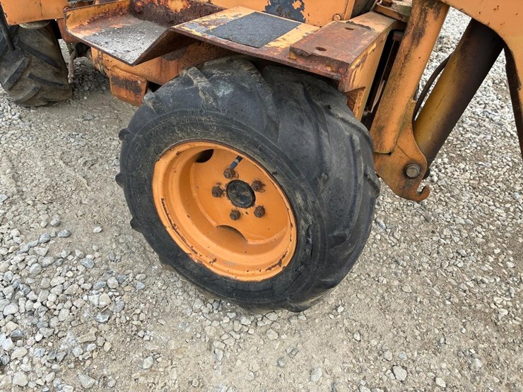 case-maxi-sneaker-image-10