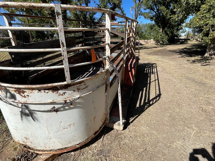 #3671-•-horse/cattle-tandem-axle-trailer-(no-title)-image-12
