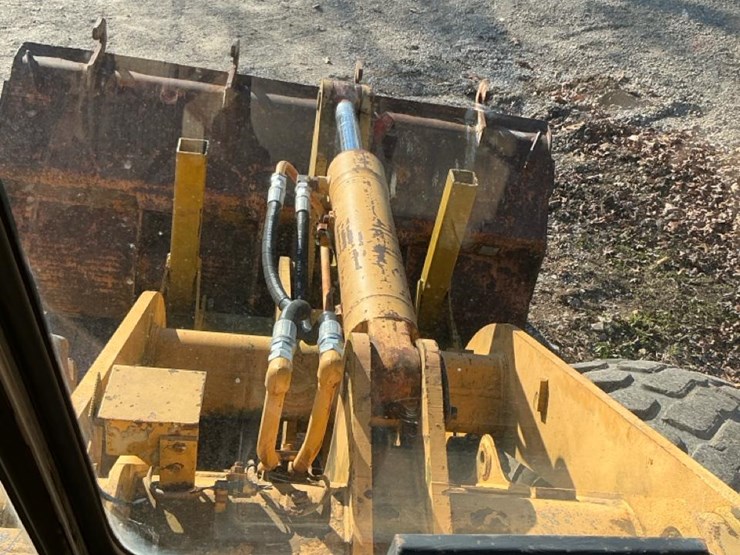 1989-deere-444e-image-29