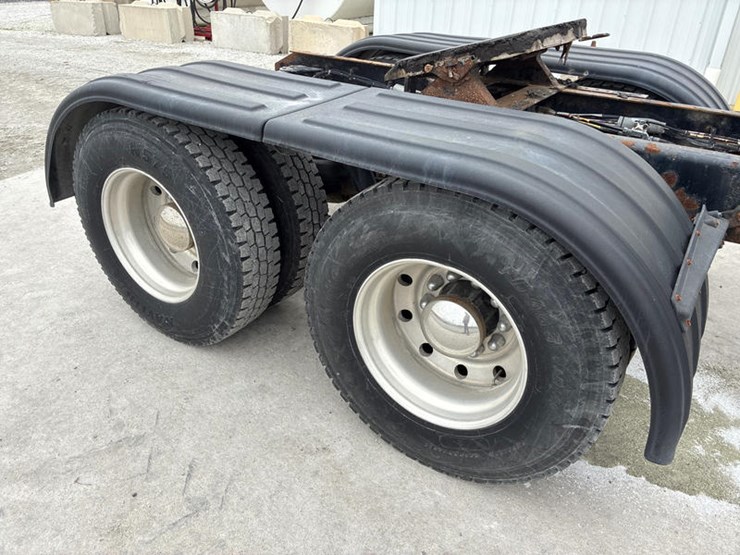 kenworth-t800-image-29