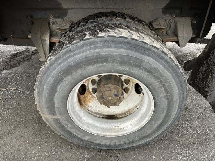 2009-freightliner-m2-s/a-asphalt-patch-truck-image-24
