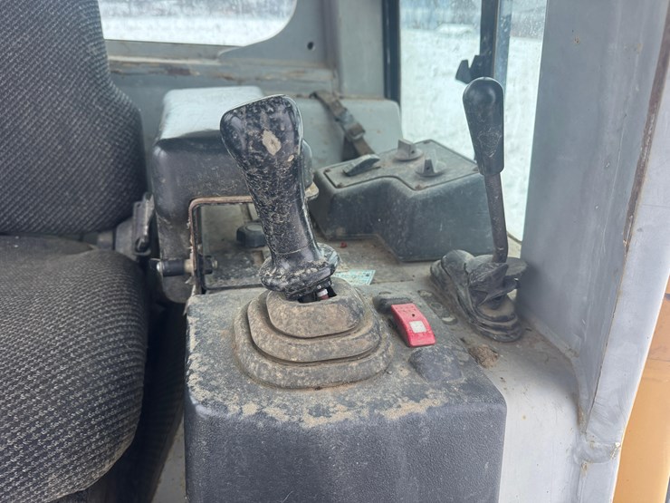 caterpillar-d5g-lgp-image-41