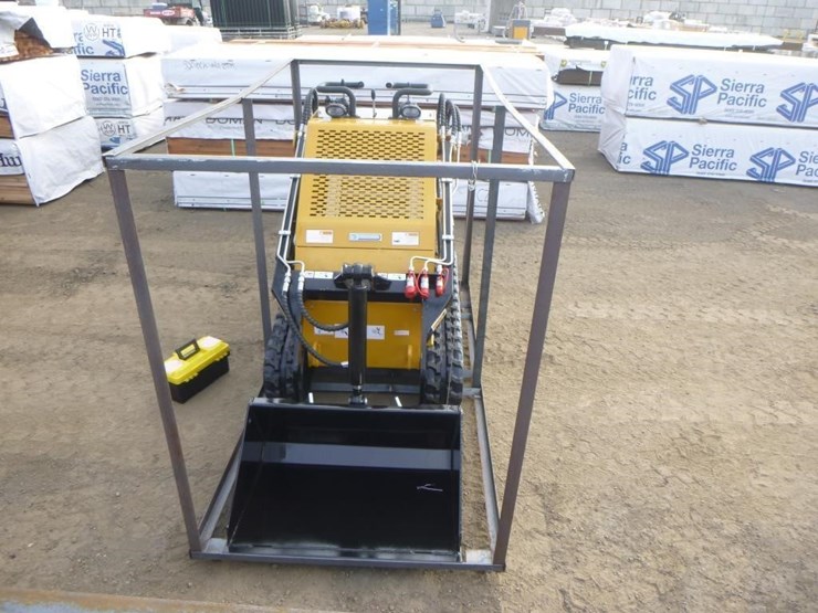 2025-agt-mx-crt23-skid-steer-track-loader-image-5