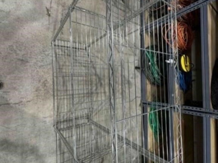 2-metal-wire-shelves-image-4