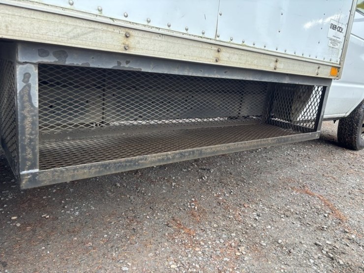 2003-ford-e350-sd-image-19