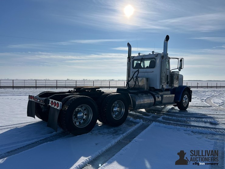 2014-peterbilt-388-image-5