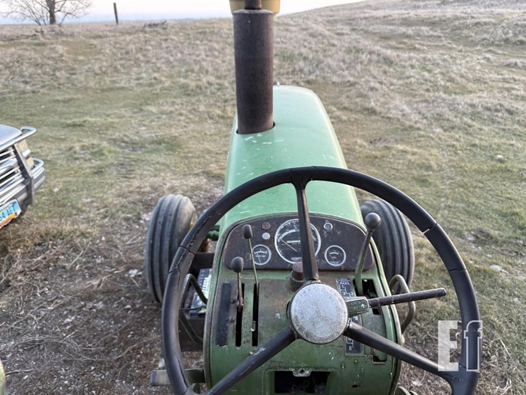 john-deere-4010-image-12